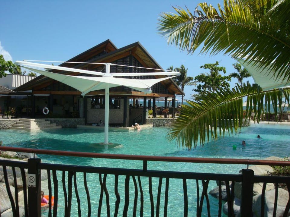 Pool Radisson Resort Hotel Fiji Denarau Island