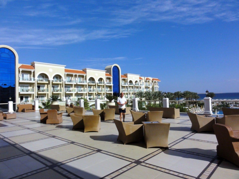 Terrasse der Lobbybar Premier Le Reve Hotel & Spa