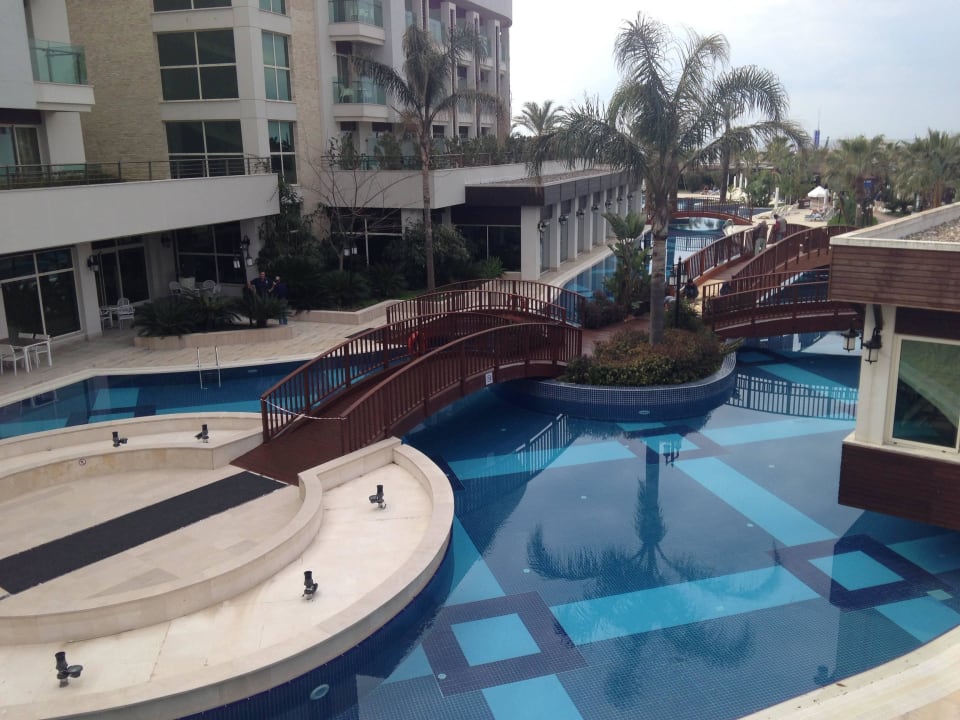 Der seitliche Pool Sunis Evren Beach Resort Hotel & Spa