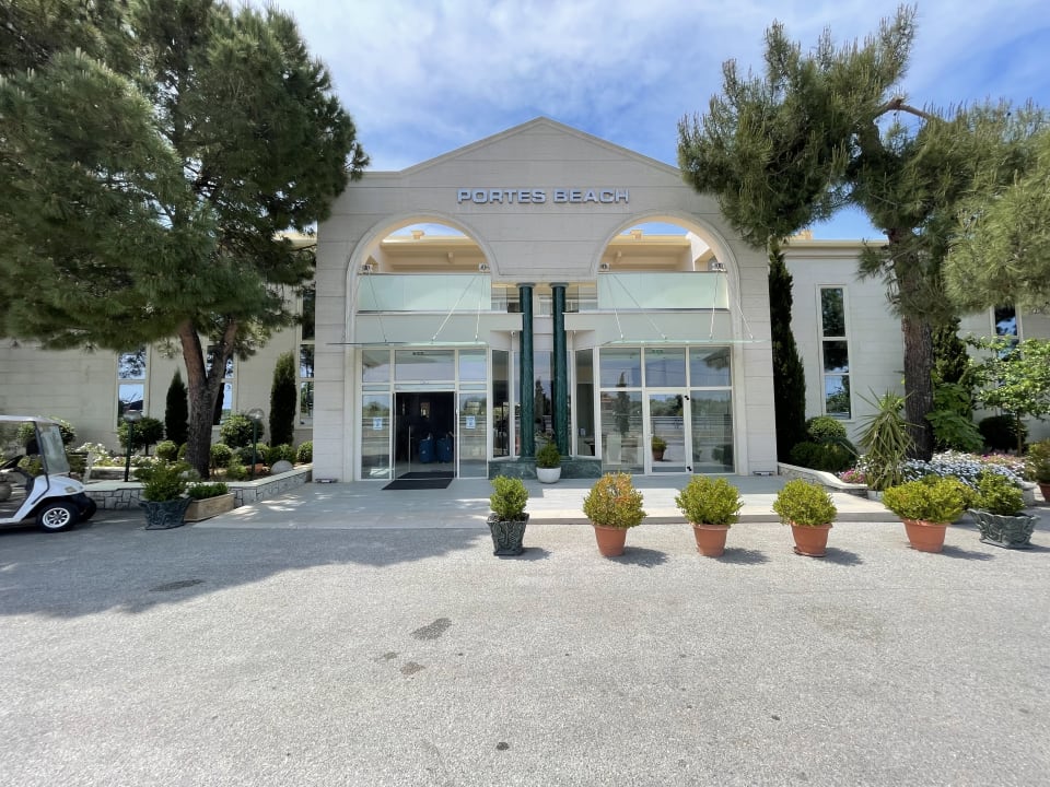 Außenansicht Hotel Portes Beach