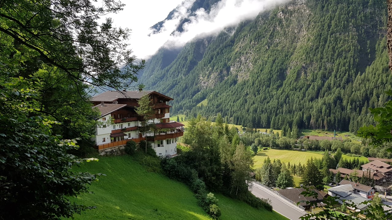 Außenansicht Hotel Lärchenhof