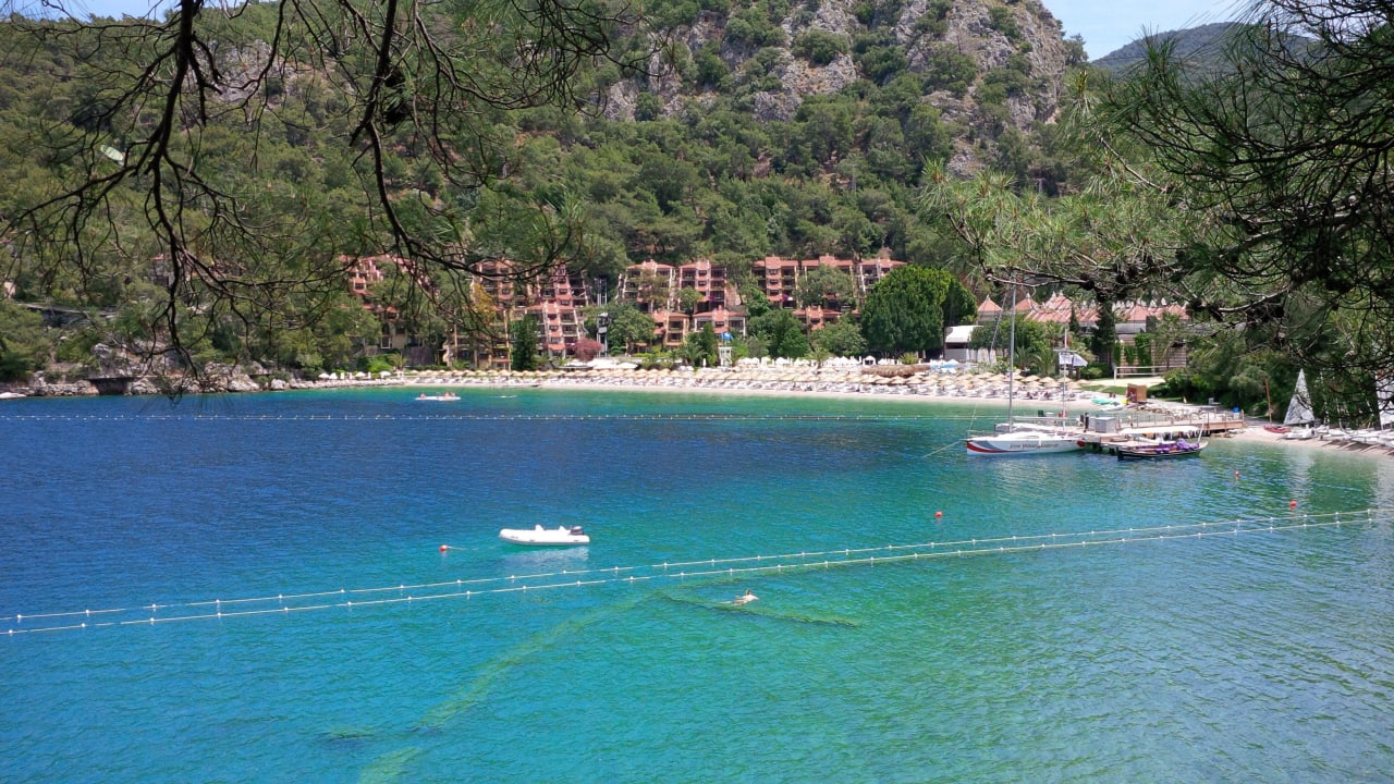 Kristall klares Wasser  Hillside Beach Club