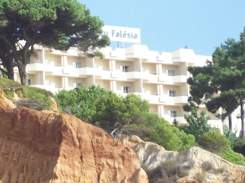 Blick vom Strand aufs Hotel PortoBay Falésia
