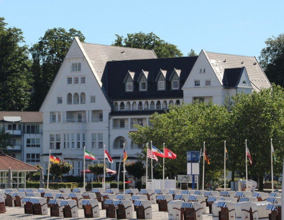 Ansicht vom Strand Strandhotel Glücksburg