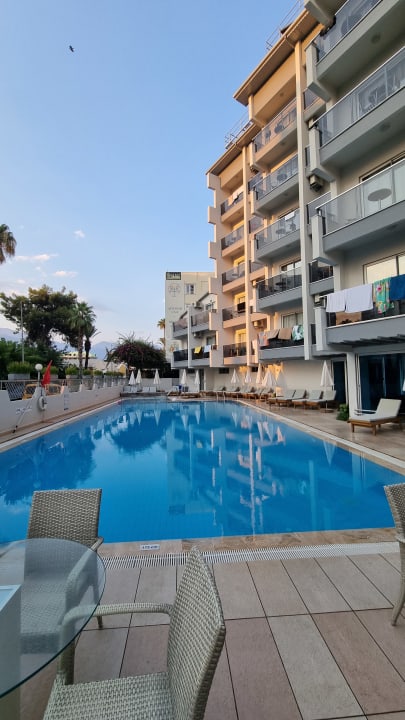 Pool Blue Diamond Alya