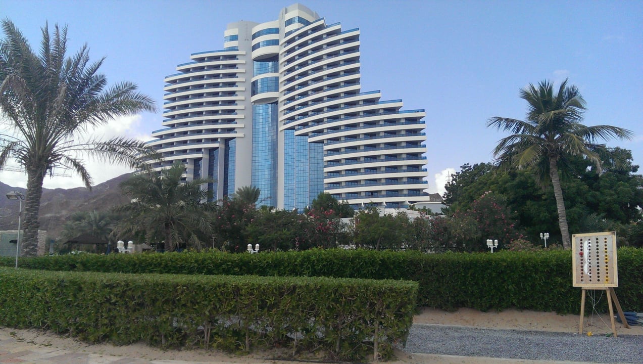 Hotel Exterior Hotel Le Meridien Al Aqah Beach Resort