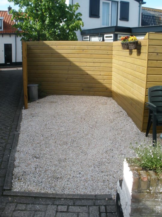 Einstellplatz zum Ferienhaus Sommerhaus Binnenweg 18