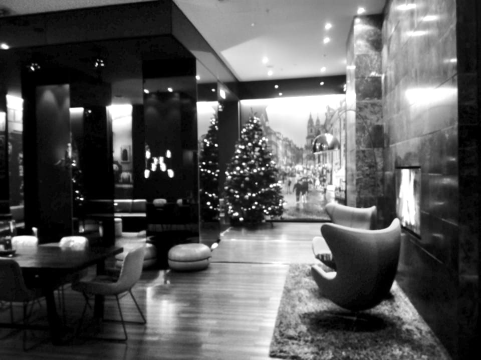 Lobby Motel One Prague-Florentinum