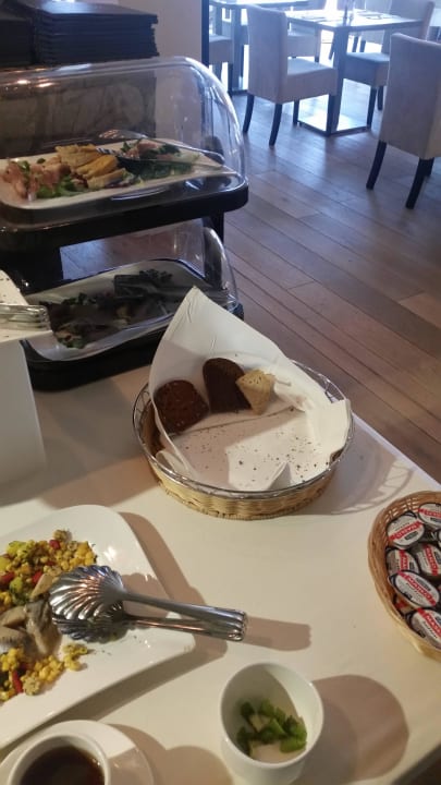 Pustki na sniadaniu Hotel Velvet