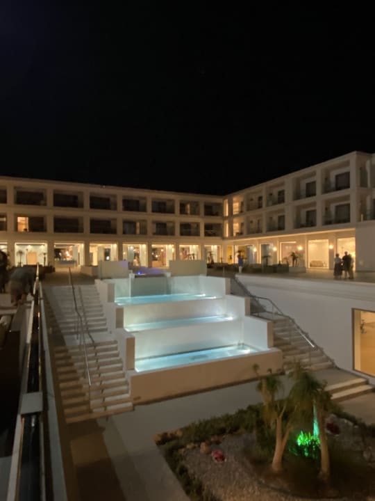 Gastro Asterias Beach Resort