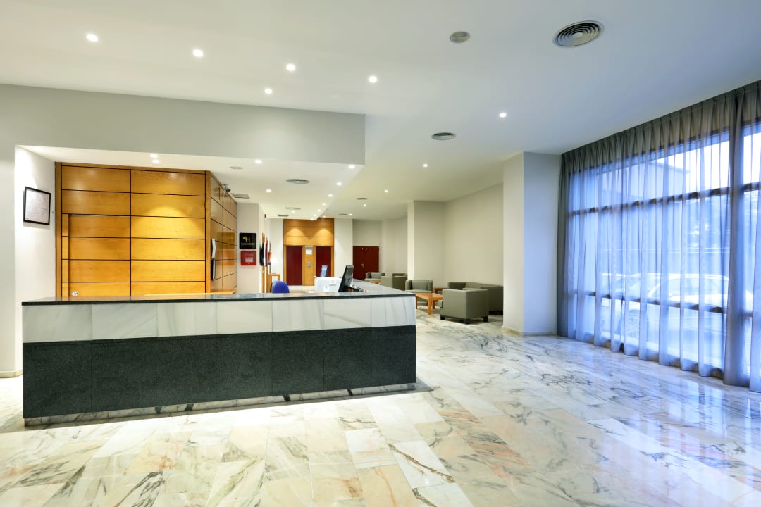 Lobby Hotel Exe Isla Cartuja