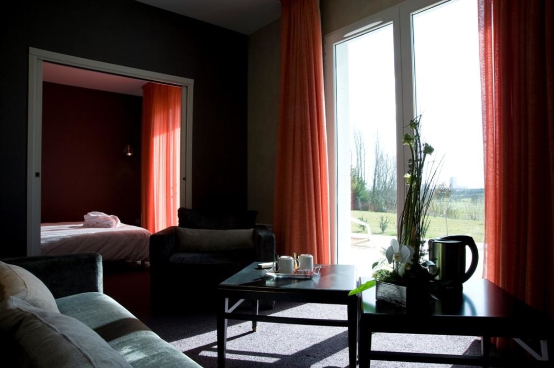 Maxi Suite Romarin Hotel Du Golf D'arras