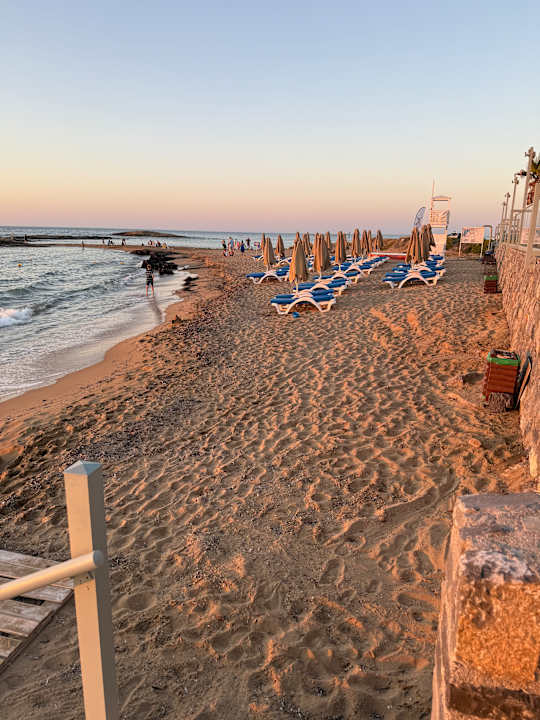 Strand Arina Beach Resort