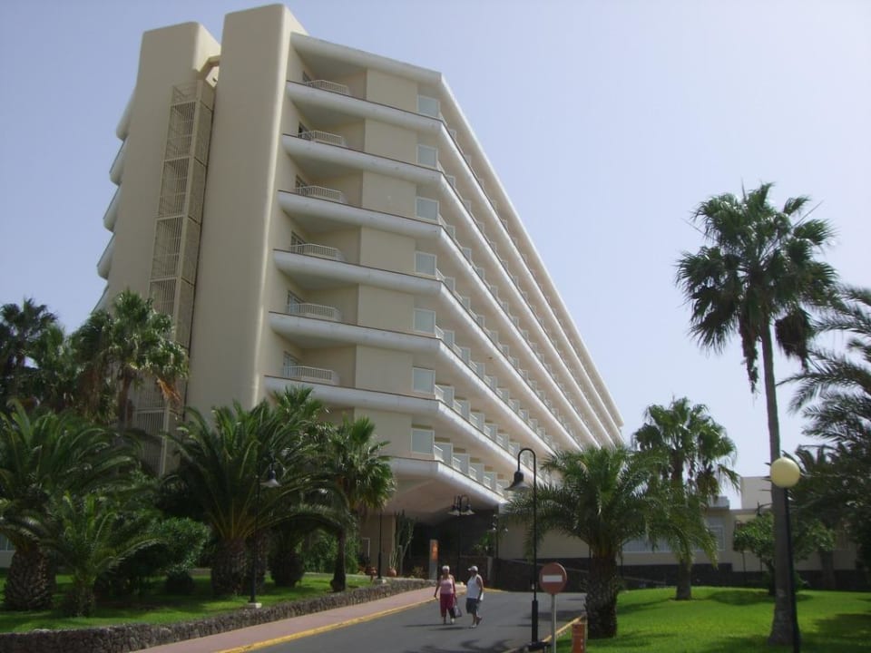 Das Haupthaus  Hotel Riu Oliva Beach Resort