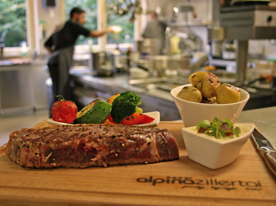 Gastro Mia Alpina . Zillertal Family Retreat