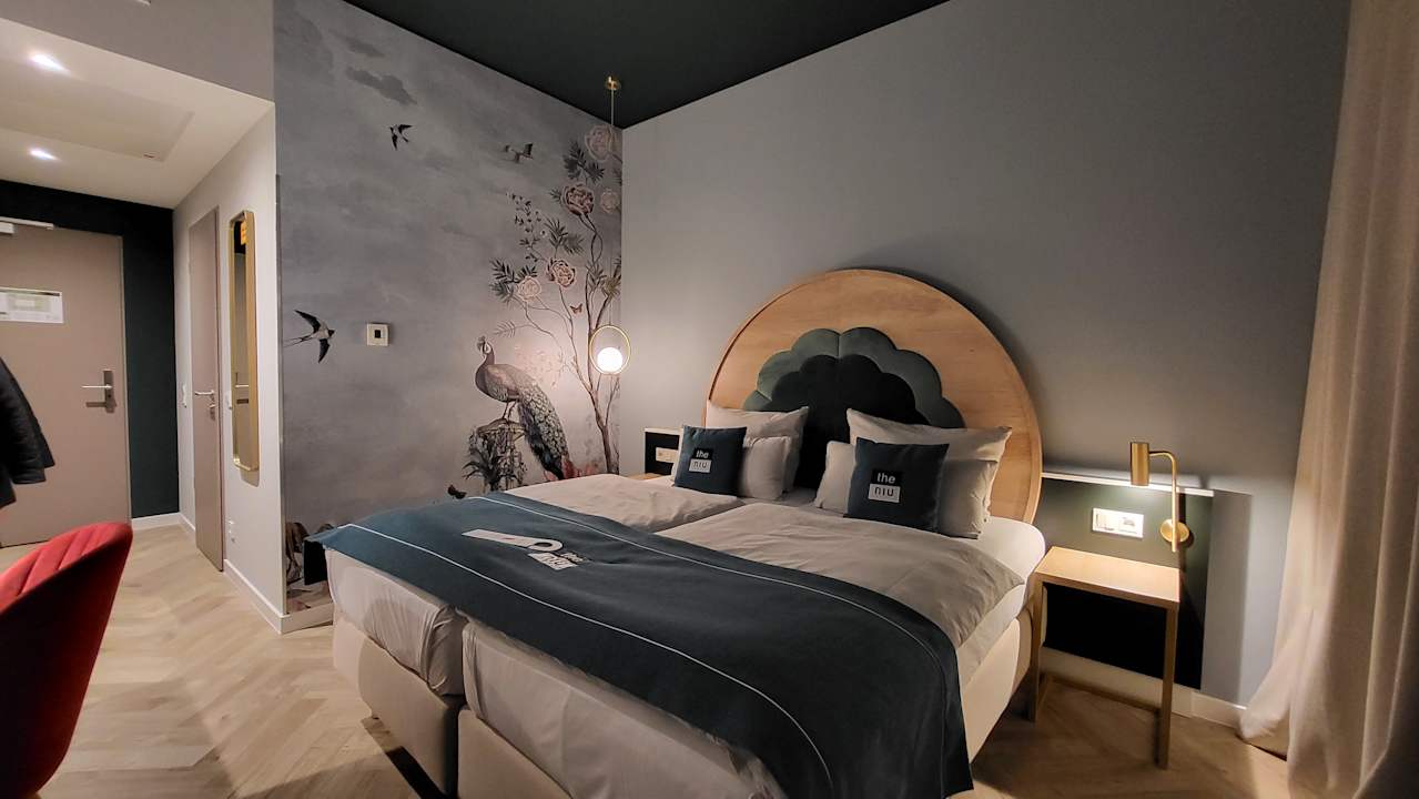 Zimmer Holiday Inn - the niu, Flower Konstanz