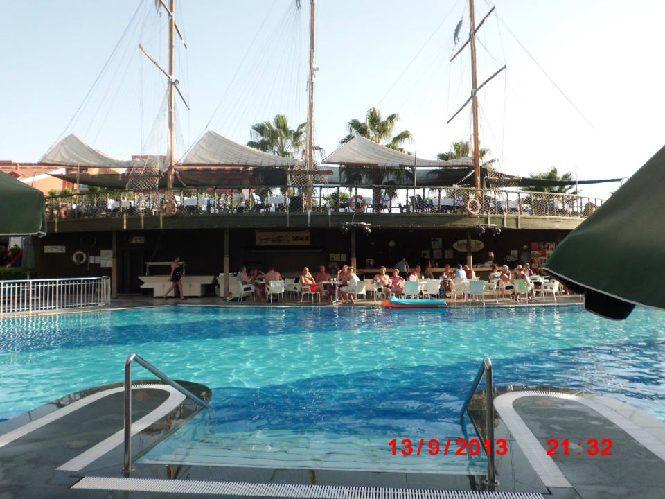 Pool Can Garden Resort