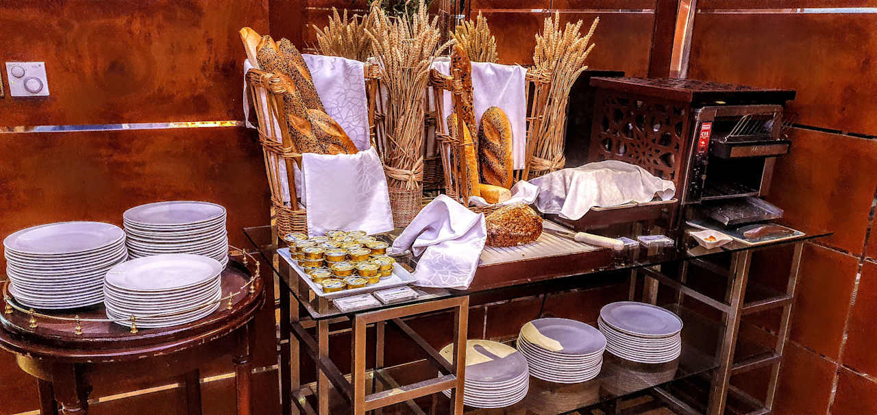 Gastro Shangri-La Al Husn Resort & Spa