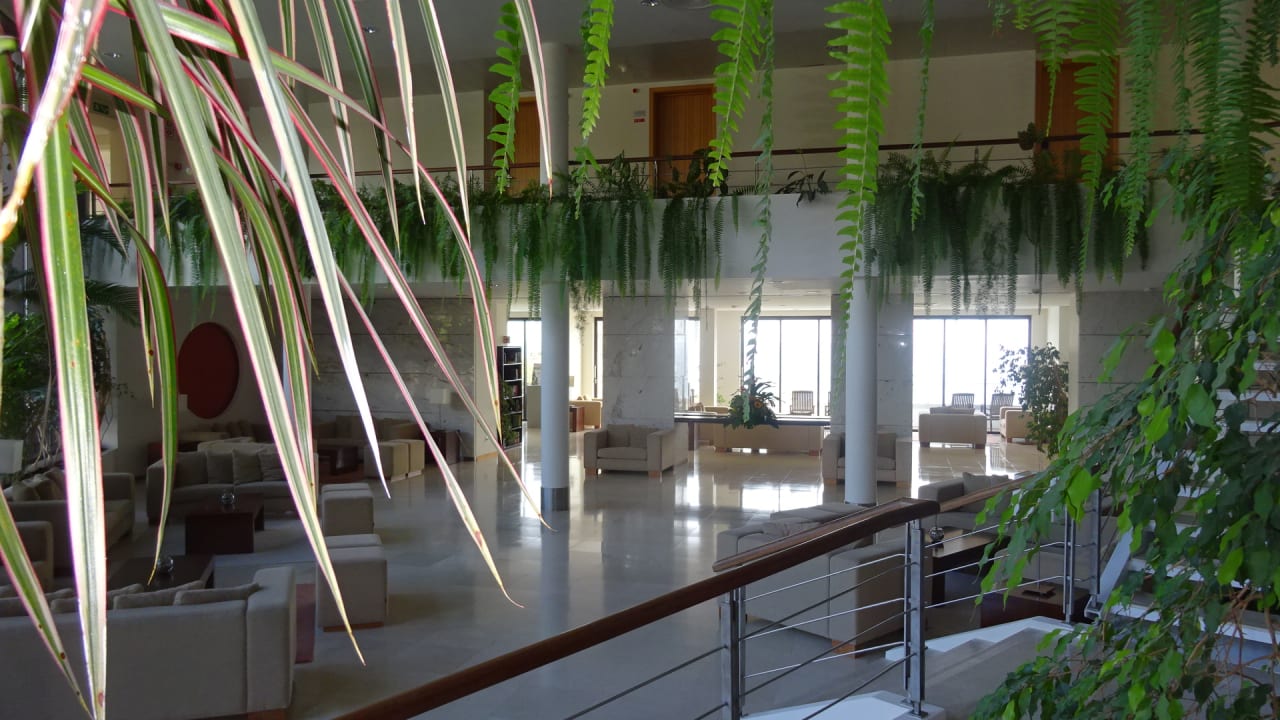 Lobby Caloura Hotel Resort