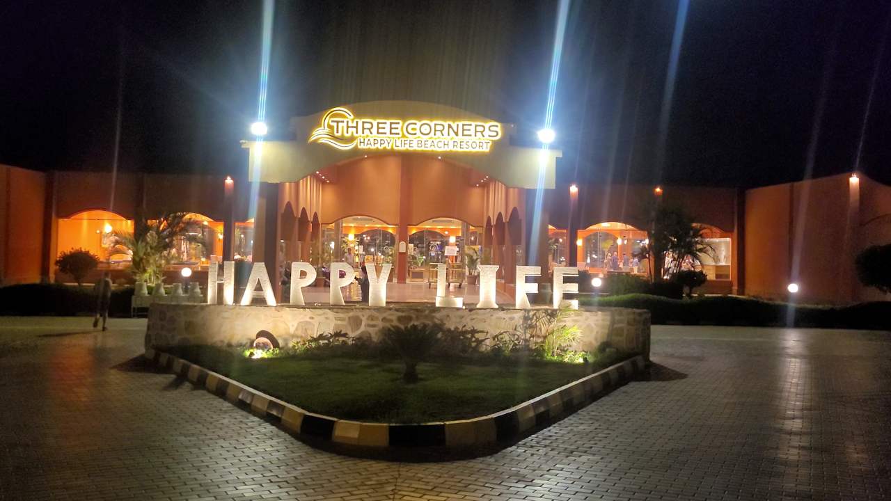 Außenansicht Three Corners Happy Life Beach Resort