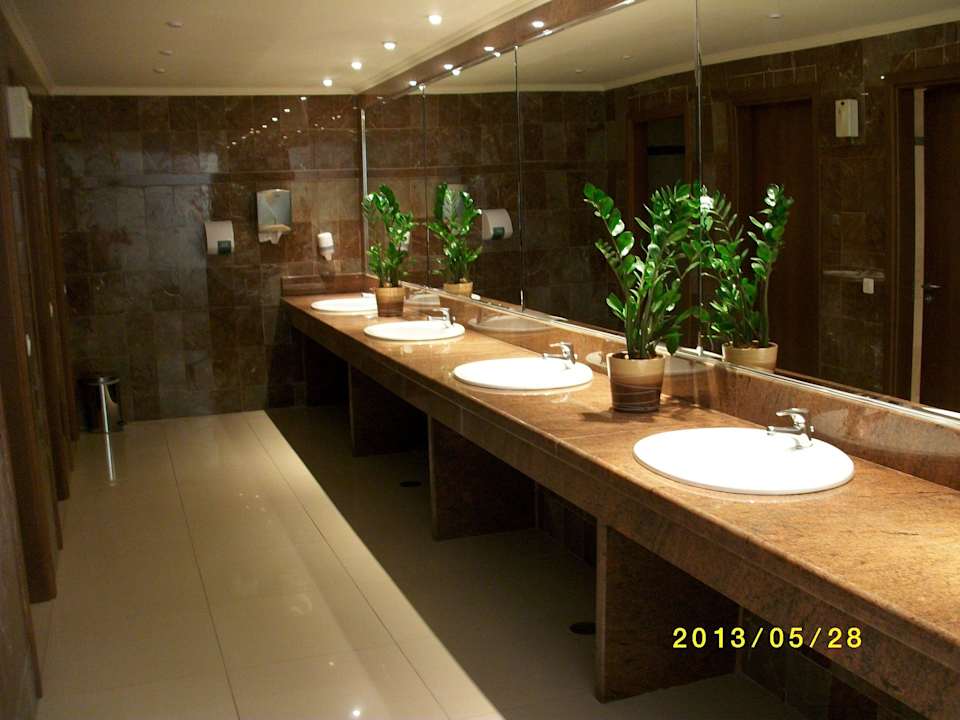 Pool Toiletten am Oberen Pool  Hotel Kalithea Horizon Royal