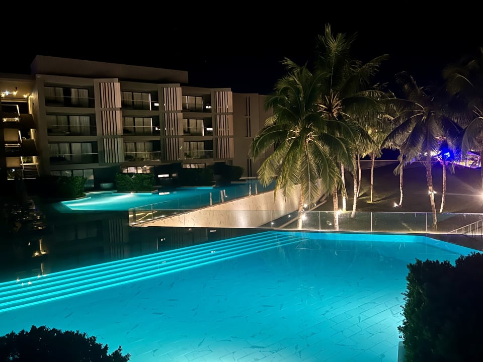 Pool La Vela Khao Lak