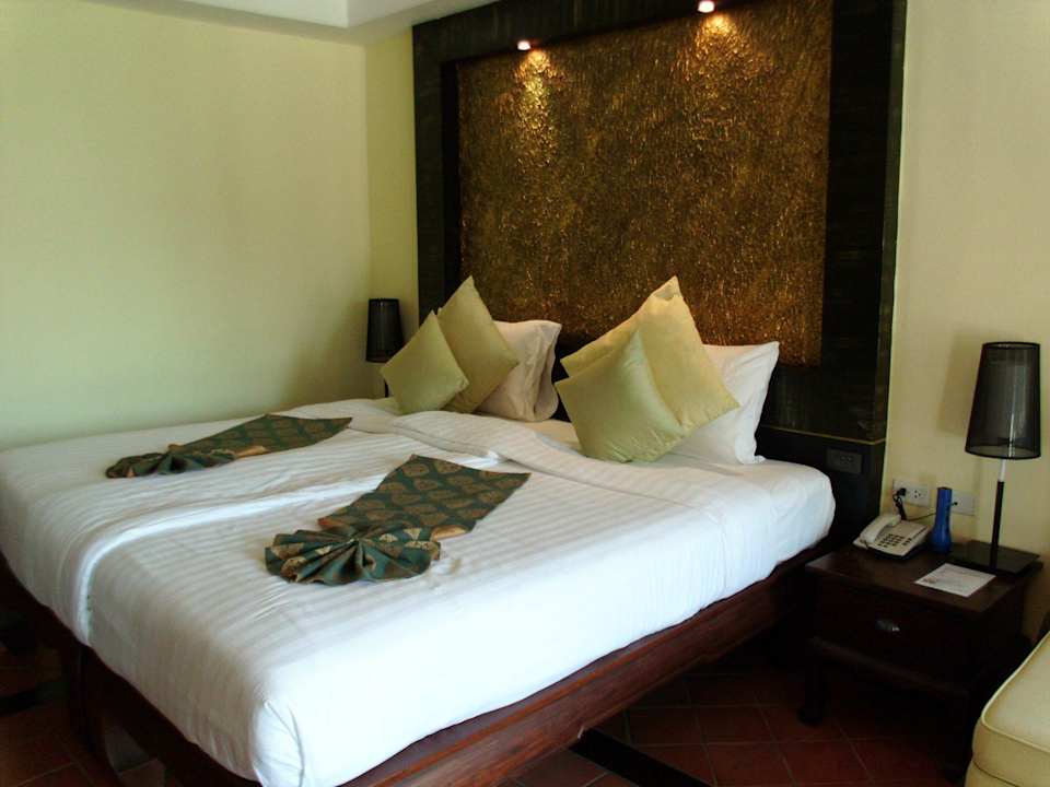 Bett Hive Khaolak Beach Resort
