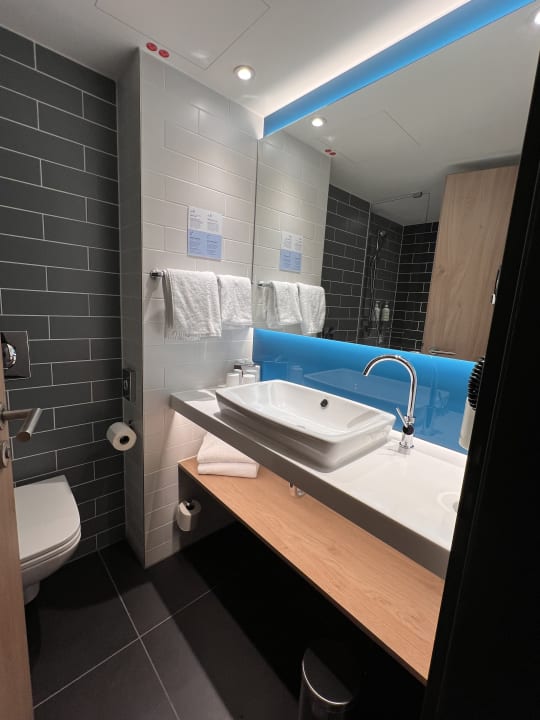 Zimmer Holiday Inn Express - Düsseldorf Airport