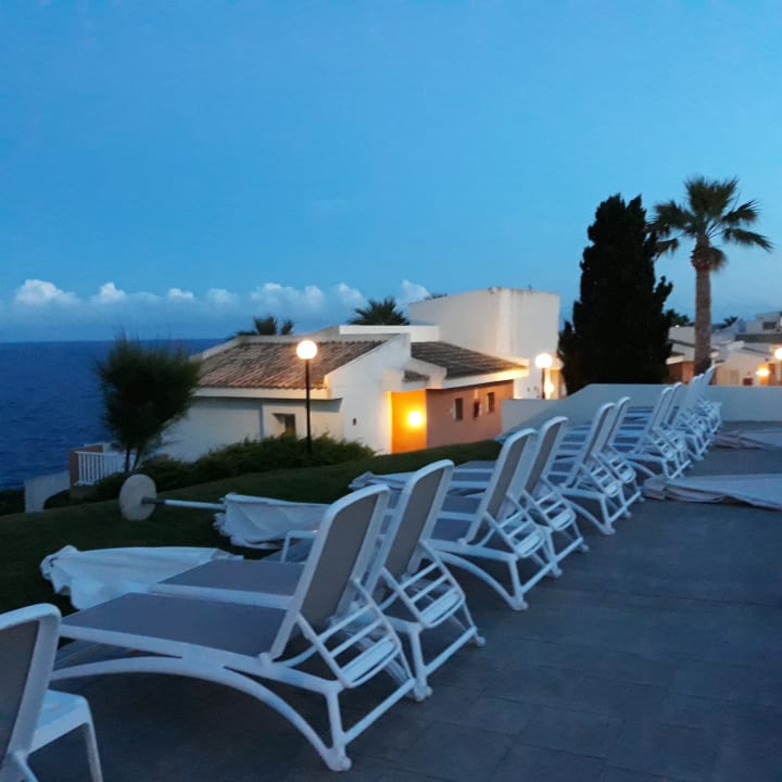 Pool blau punta reina