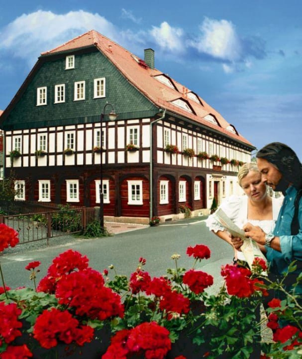 Blick auf das Hotel Quirle-Häusl in Waltersdorf Hotel Quirle-Häusl