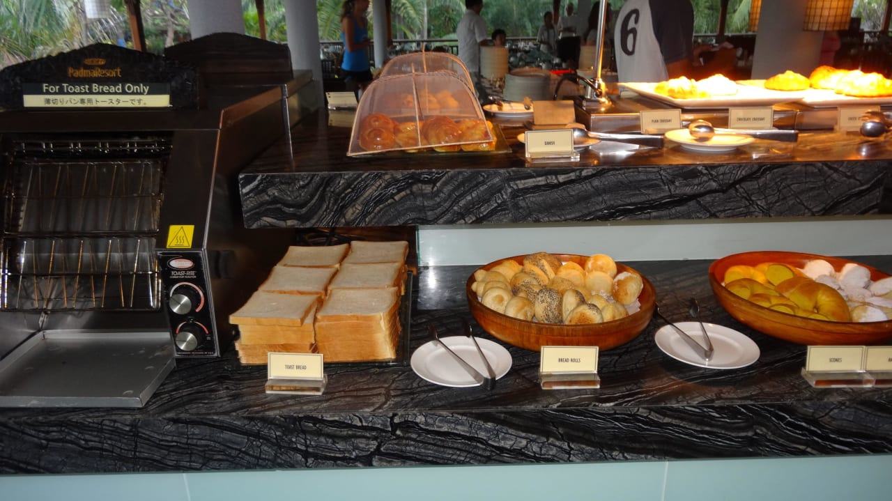 Frühstück Padma Resort Legian