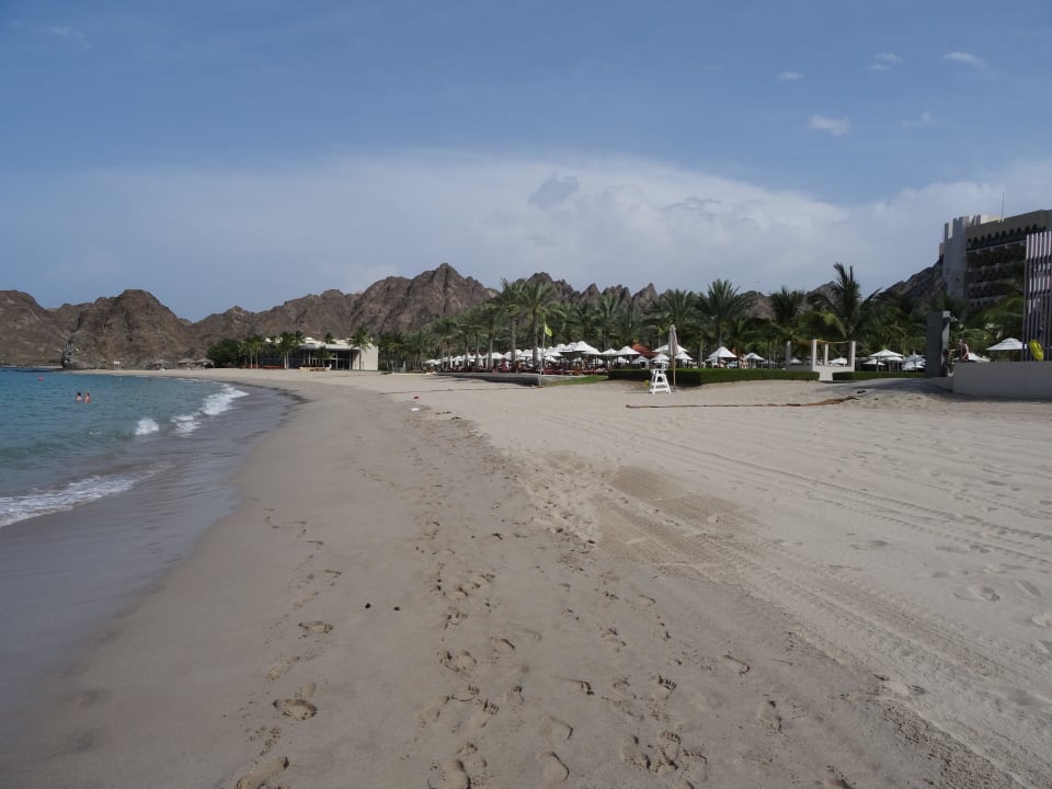 Toll Al Bustan Palace - A Ritz-Carlton Hotel