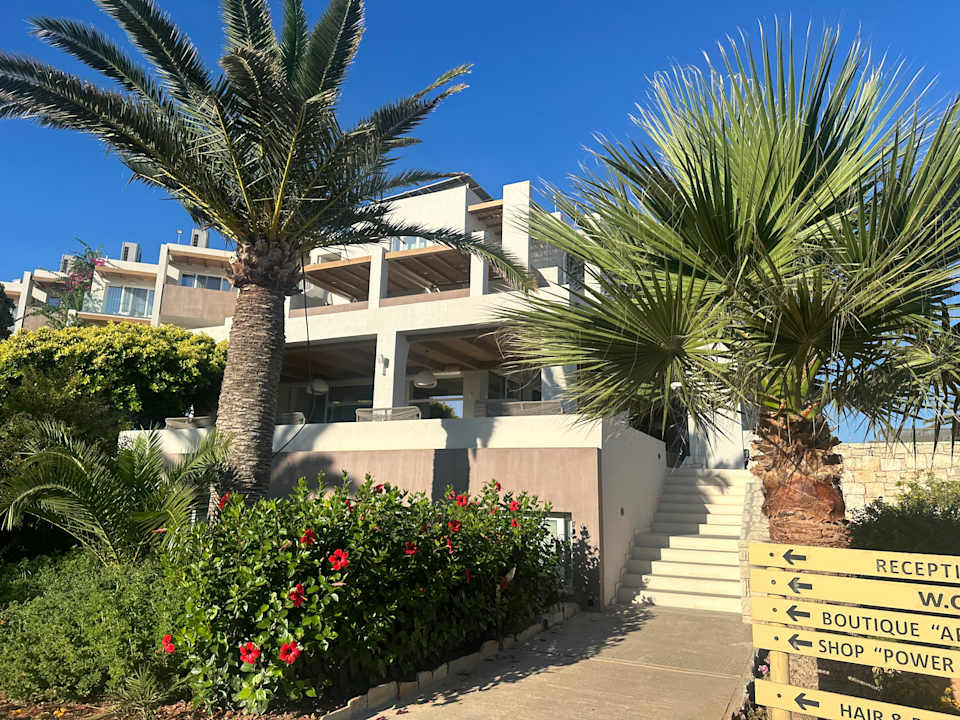 Gartenanlage Anissa Beach & Village