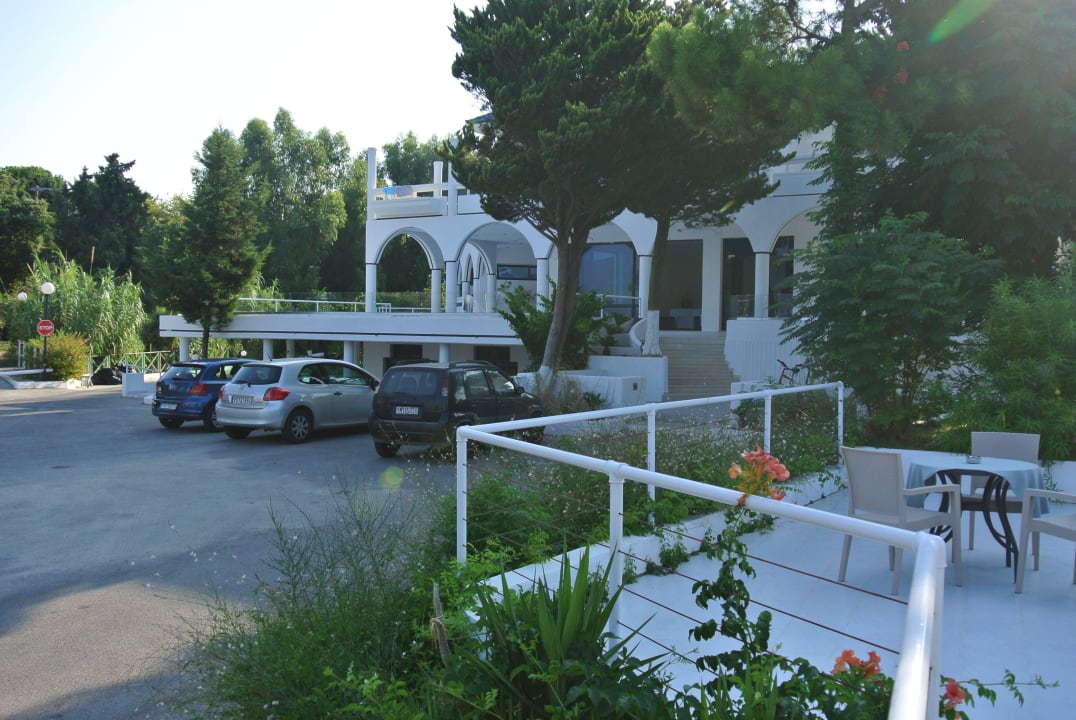 Eingang Larisa Boutique Resort