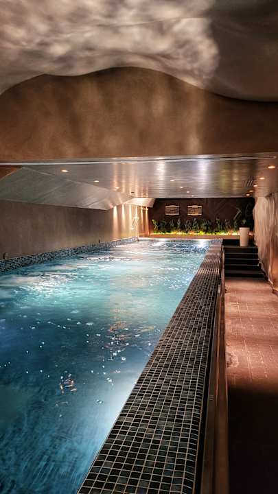 Pool Anantara New York Palace Budapest Hotel