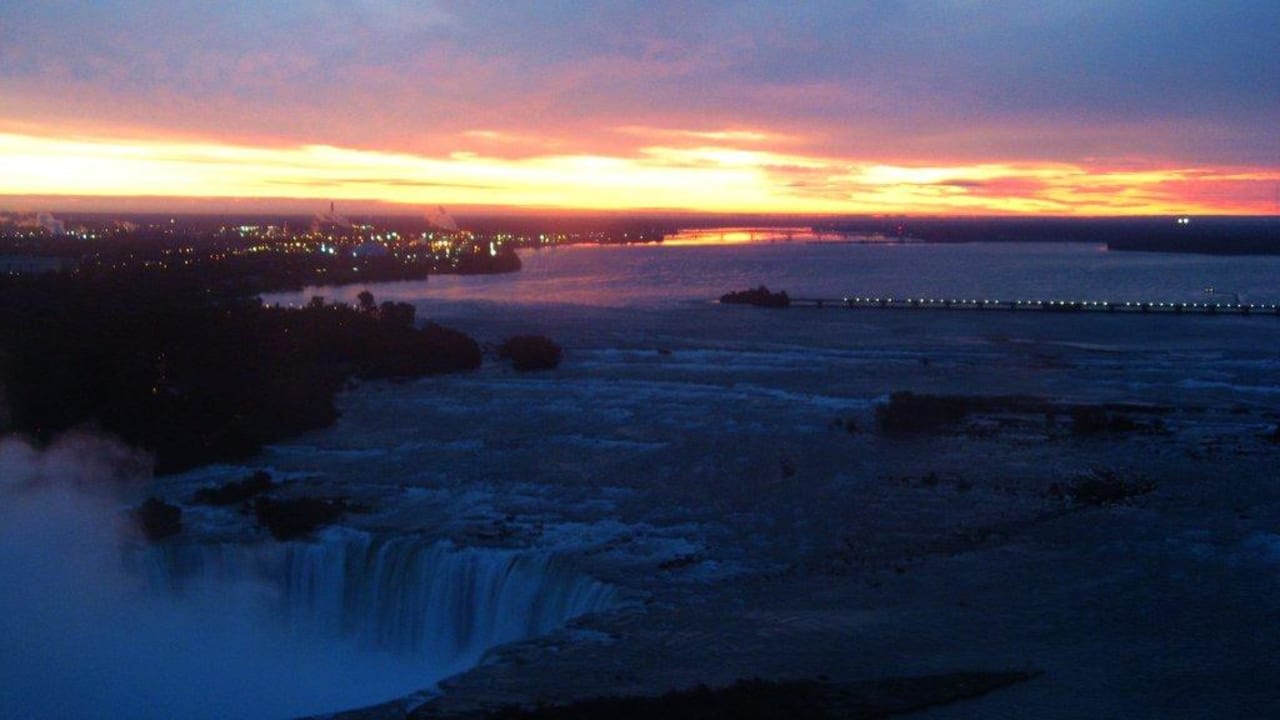 Sonnenaufgang über Niagara Niagara Falls Marriott On The Falls Hotel