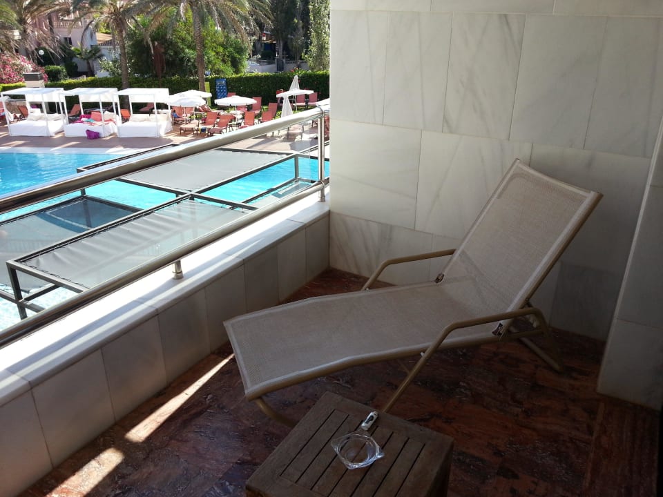 Keine billigen plastikstühle  so muss das sein Hotel Serrano Palace