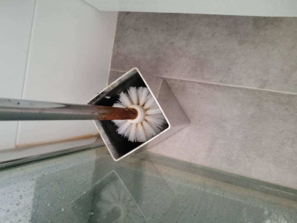 Klobürste im oberen Bad Ferienwohnung Carrer de les Aguiles