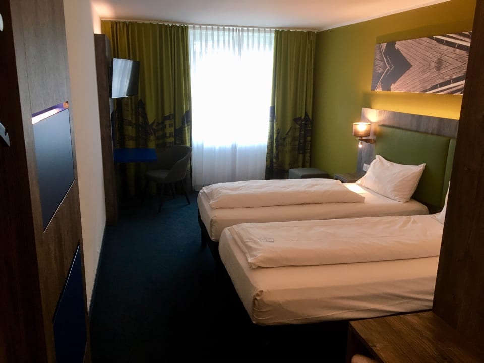 Zimmer ibis Styles Tubingen