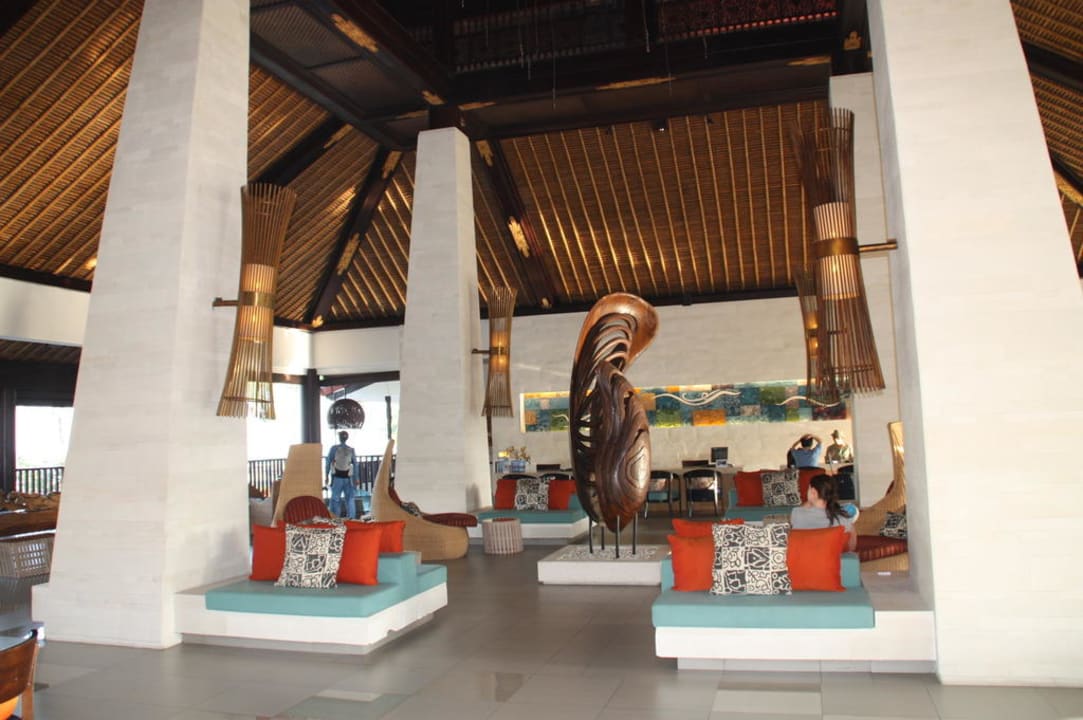 Lobby Holiday Inn Resort Baruna Bali