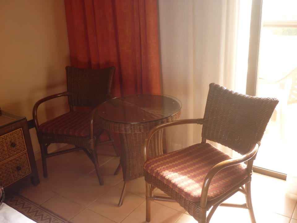 Sitzecke unbequeme Stühle Hotel Riu Touareg