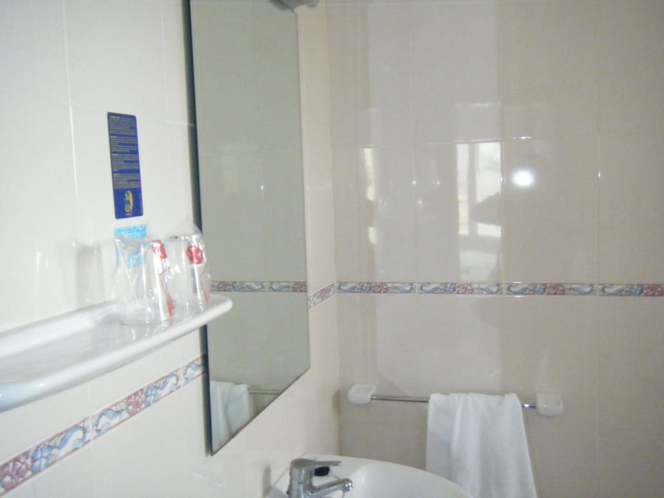 Zimmer 507 Bad Hotel Medano