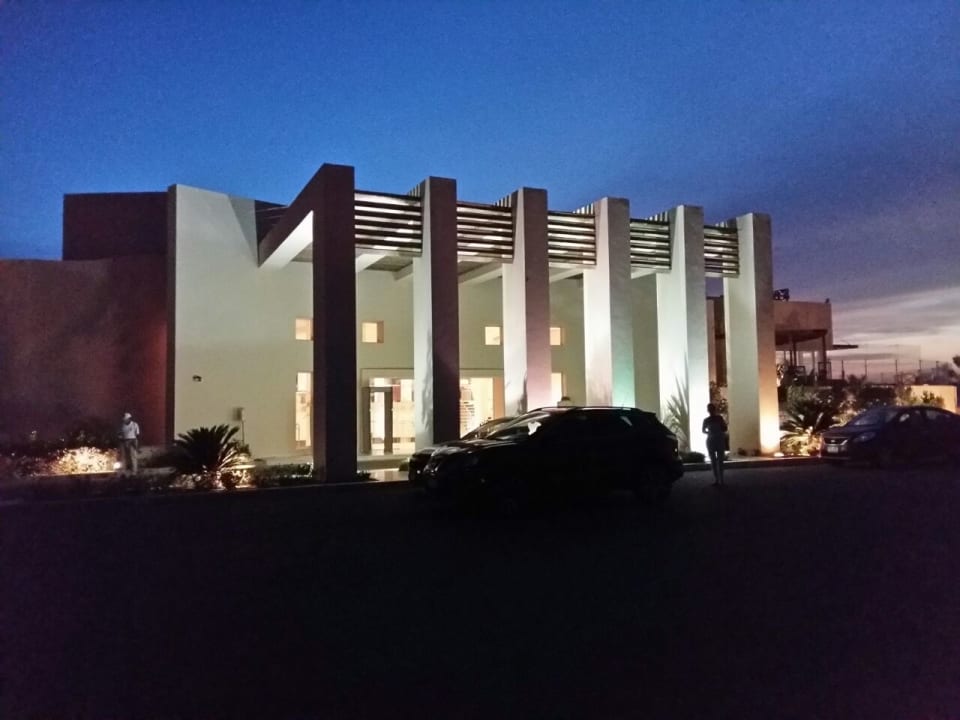 Abends immer sehr schön beleuchtet Steigenberger Makadi Hotel - Adults only