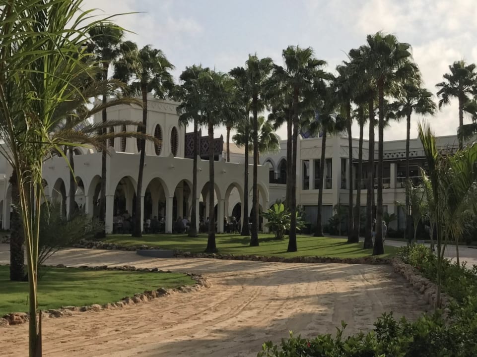 Außenansicht Hotel Riu Karamboa