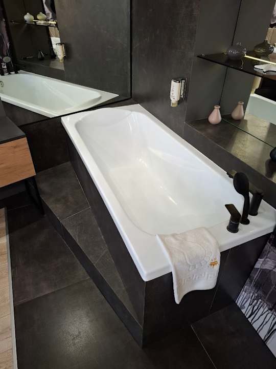 Zimmer Royal romantic apartment with bathtub