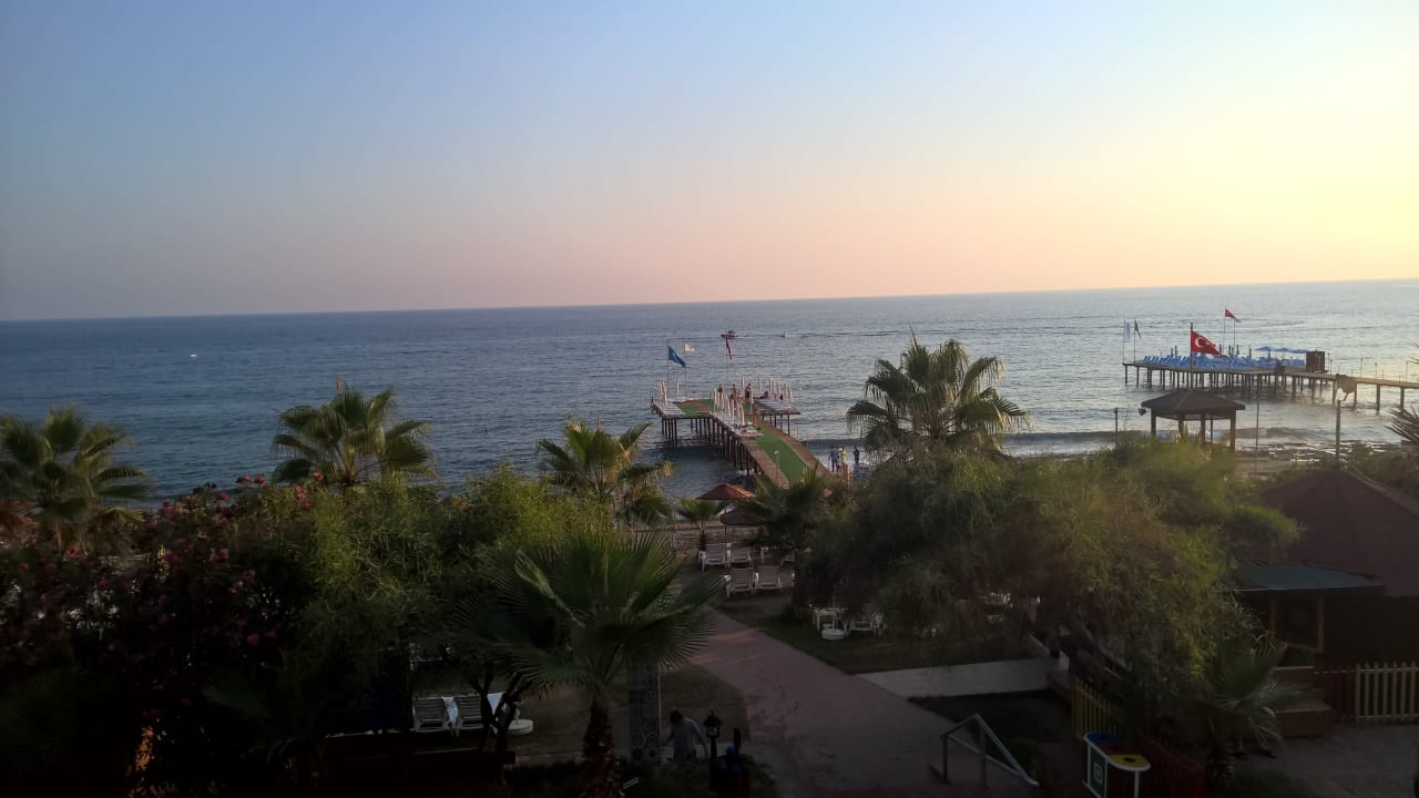 Strand Dizalya Palm Garden