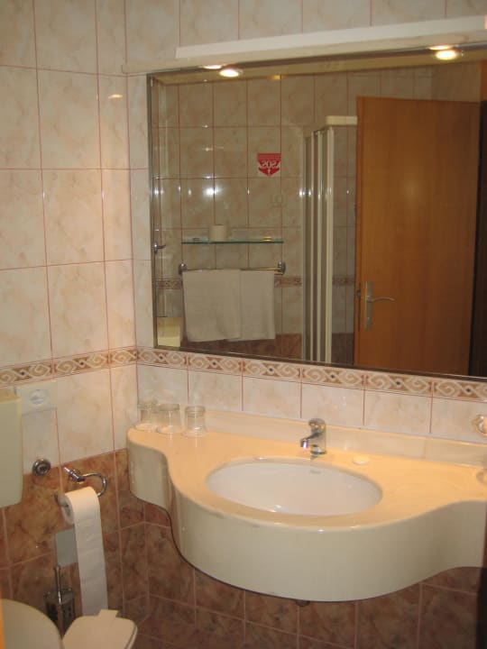 Das Badezimmer Valamar Parentino Hotel