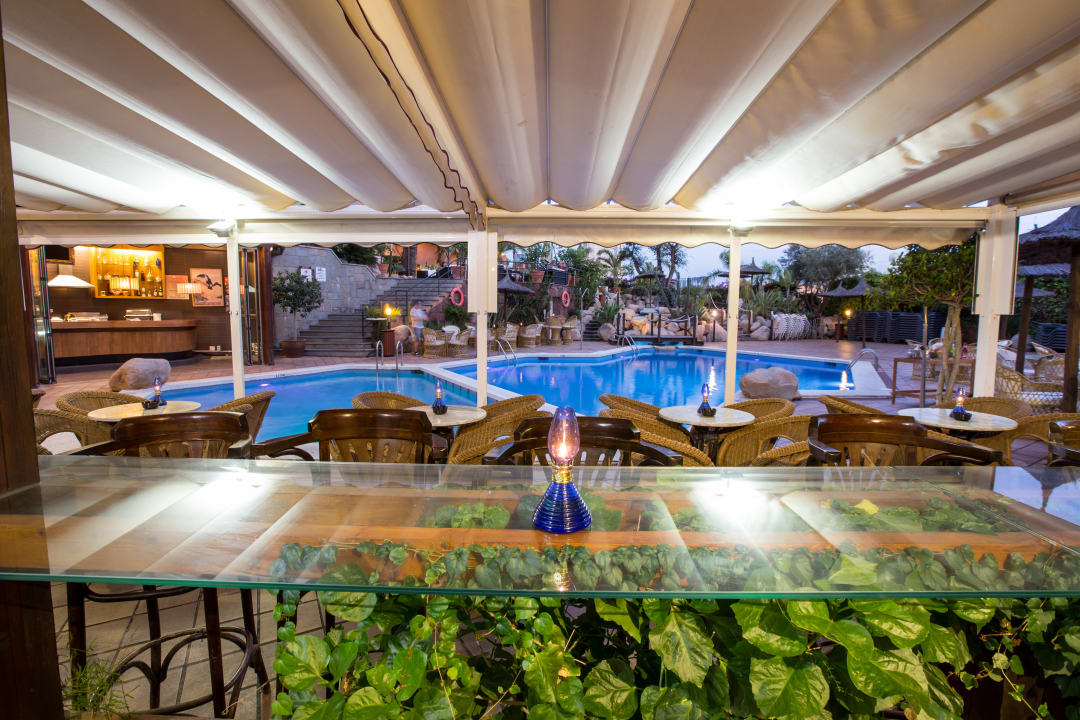 Pool Hotel Alba Seleqtta