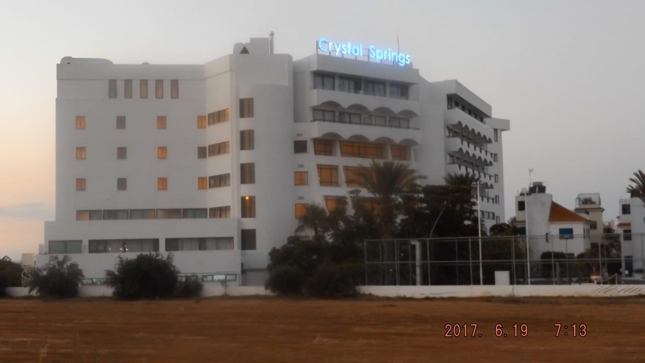 Außenansicht Crystal Springs Beach Hotel