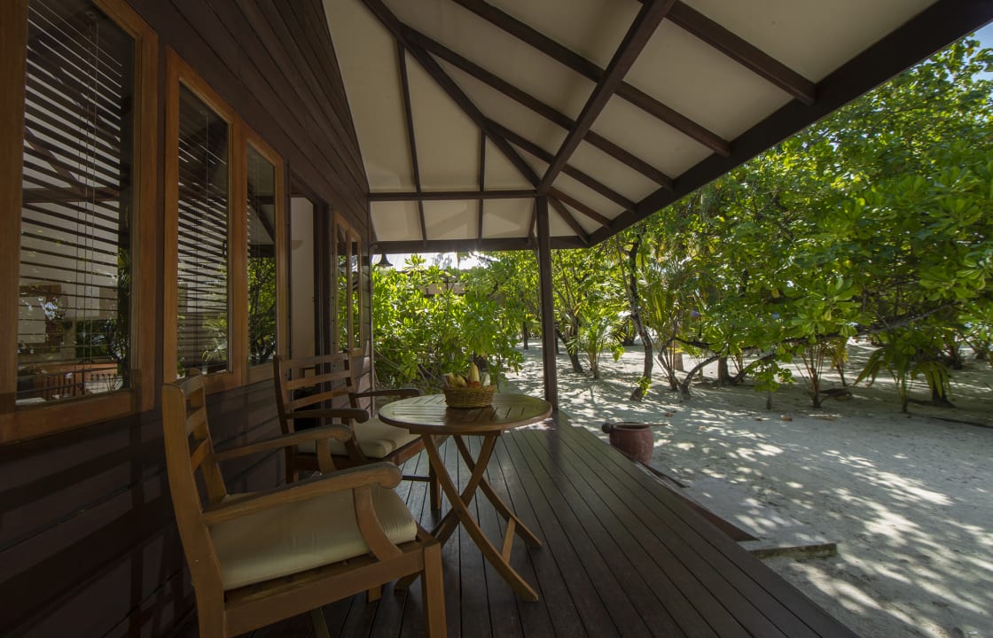 Zimmer Filitheyo Island Resort